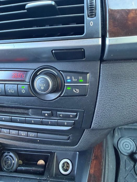 Бмв х5 е70 4.8i 355к на части!