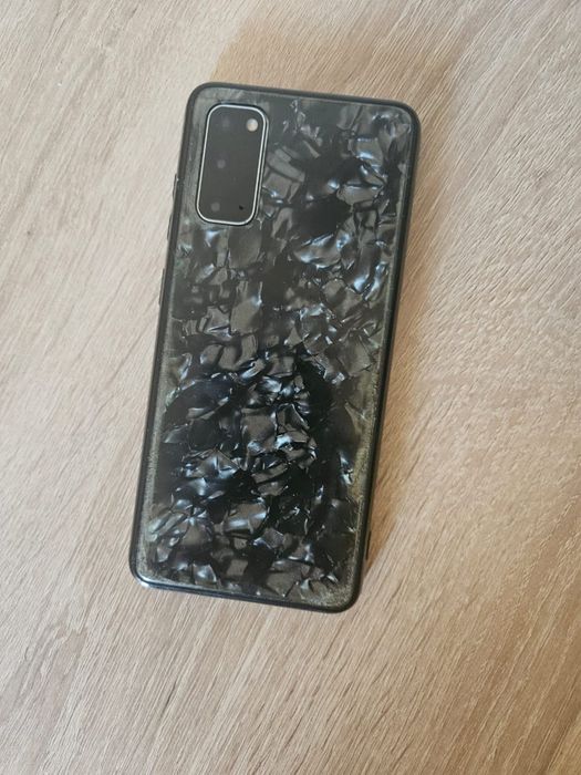 Продам телефон S 20