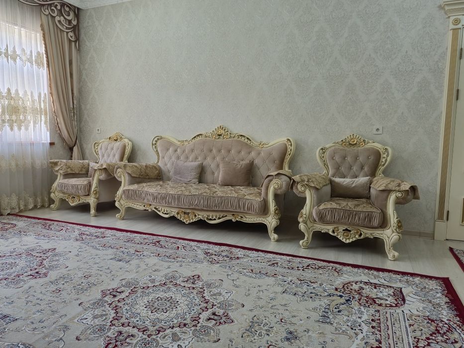 Угалок для гостинный