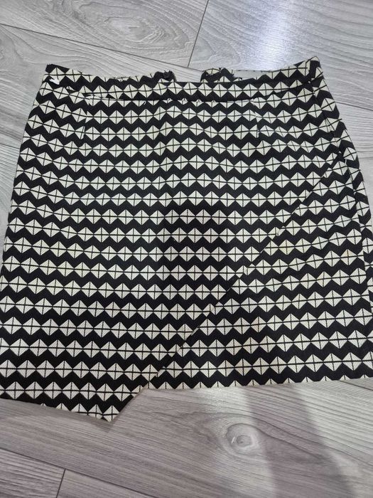 Fusta H&M marime 40