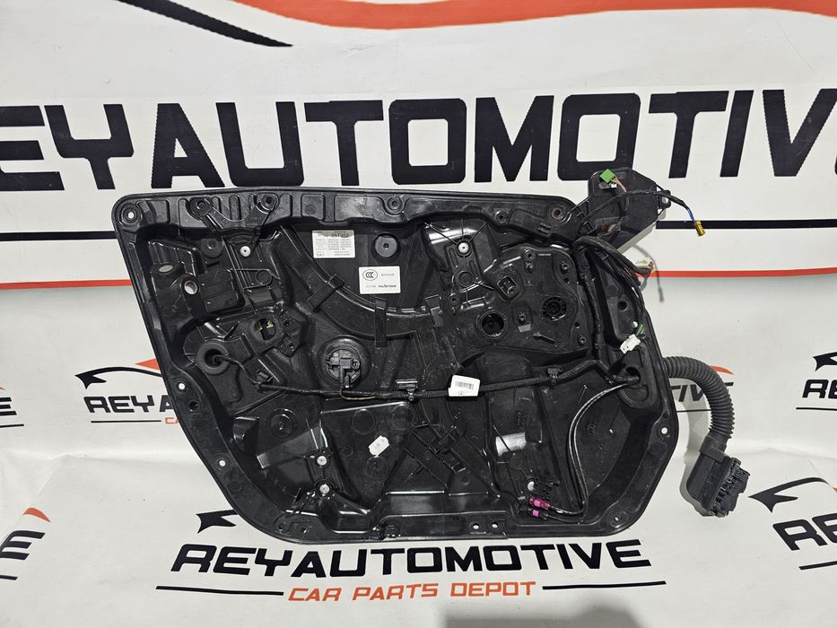 Macara geam usa stanga fata Mercedes C Class W205 cod A2057204723