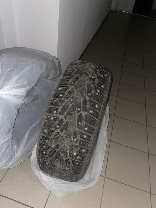 Продаю зимние шины