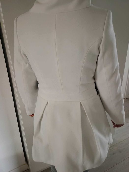 Palton alb broderie neagra Chantall