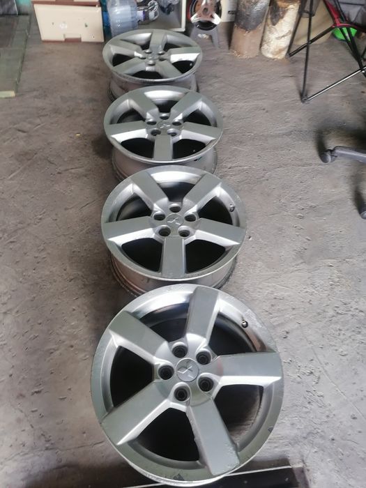 Продам диски в хорошем состоянии.