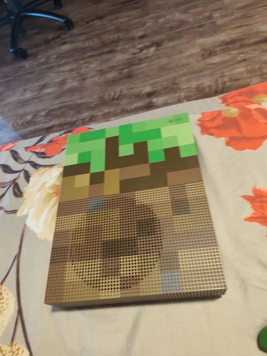 Xbox one s minecraft limited edition full bundell