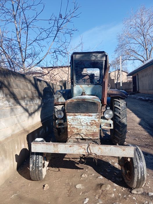 Traktor T28+Tilishka+yomkost+chezil