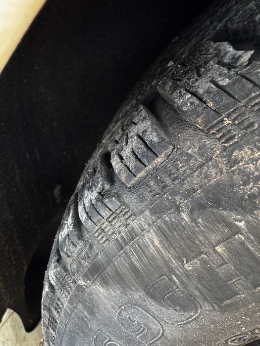 Много добри Зимни гуми с железни джанти 16 цола