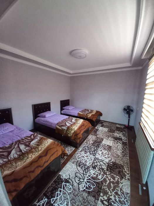 Oq tosh dacha ijara kunlik Quyoshga yaqin joyda