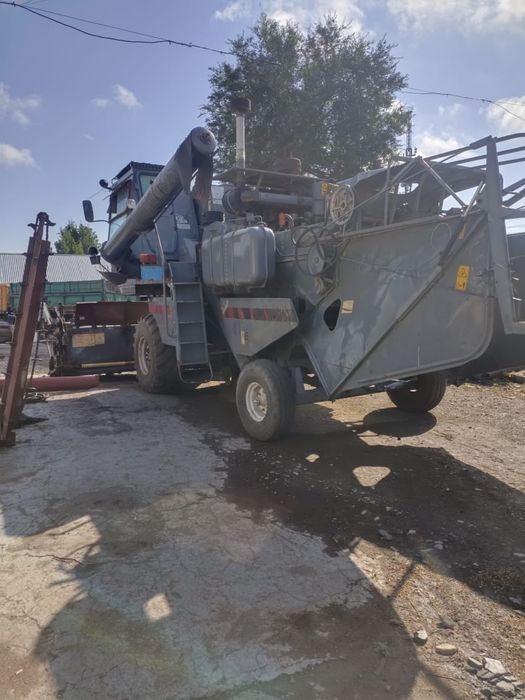 Продам комбайн..