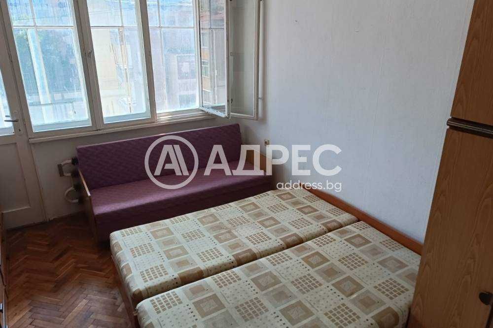 Дава се под наем Двустаен апартамент в Разград, Център - 65 кв.м за 229.5 € - Снимка #3