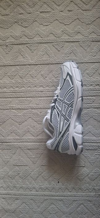 Asics, Маратонки