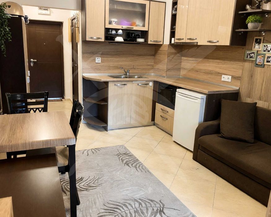 Продава се Едностаен апартамент в Поморие - 42 кв.м за 1834 €/кв.м - Снимка #1