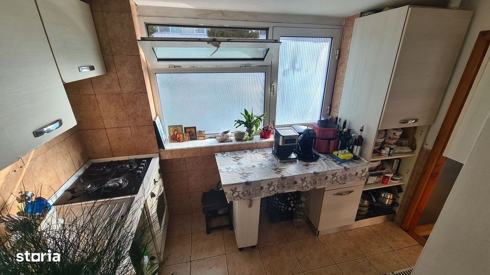 Apartament cu 2 camere de vânzare în Curtea de Argeș.