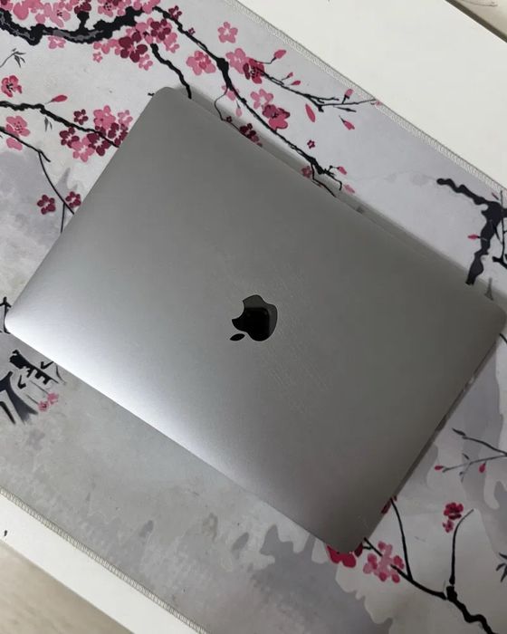 Macbook air 8гб продам