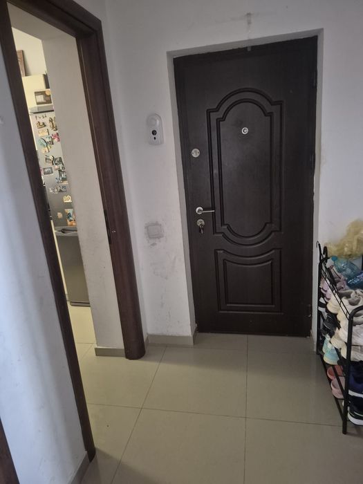 Vând apartament 3 camere