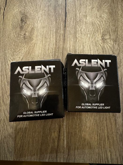 Лед светлини червен цвят