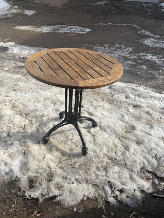 Стол круглый продам