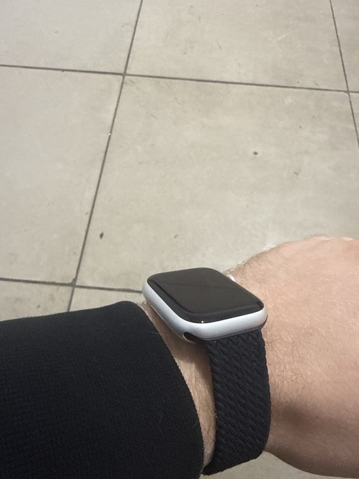 Продаю AppleWatch series 8 (45mm)