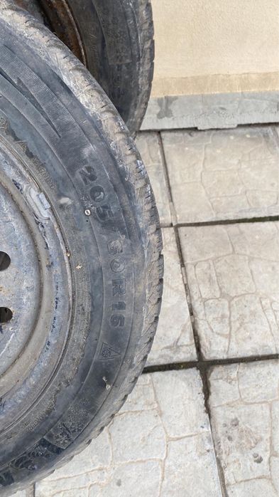 Зимни гуми + джанти MICHELIN размер 205/60 R16 мишелин