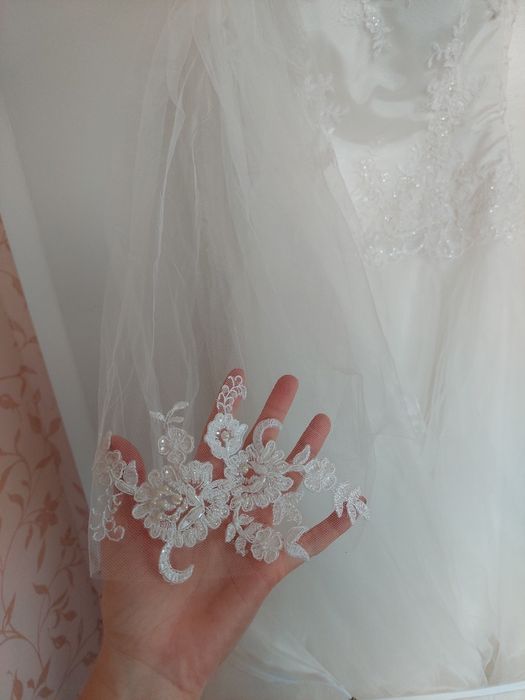 Бутикова Булчинска рокля с кринолин