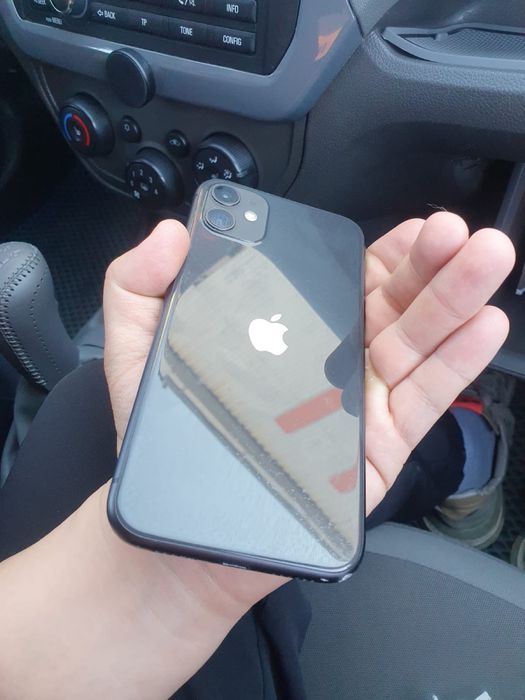 iPhone 11 продам