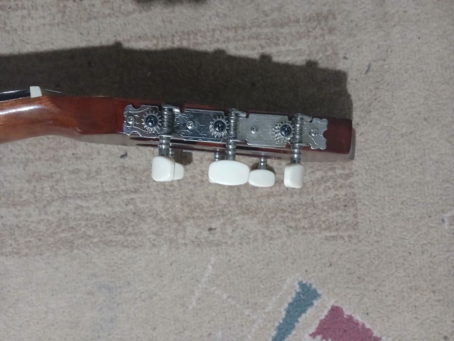 Chitara acustica
