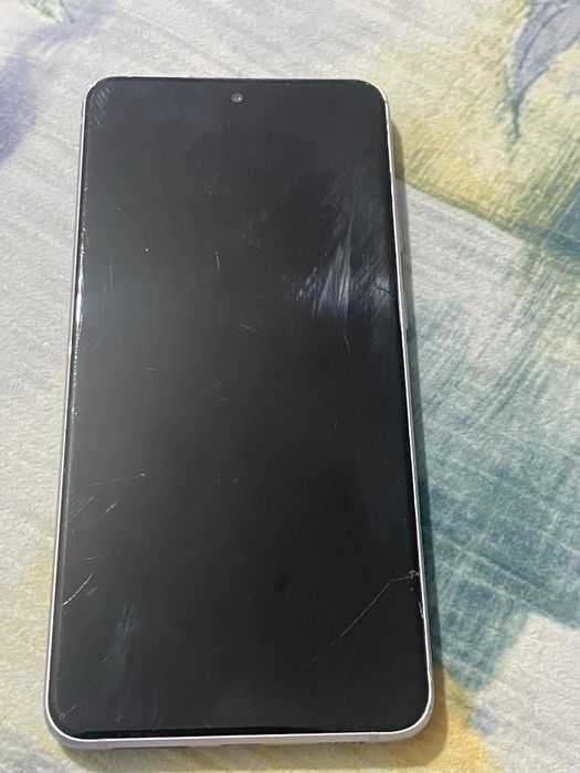 продам нерабочий Samsung S21 Fe