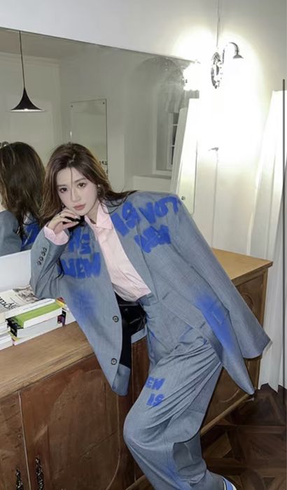 Женский костюм с брюками