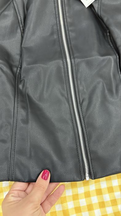 Reserved дамско черно кожено яке еко кожа