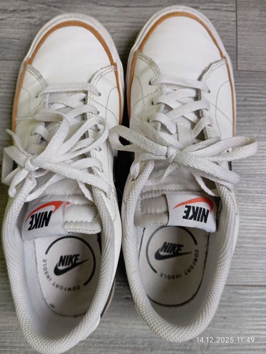 Кецове Найк в добро състояние номер 37.5 цена 40 лв.