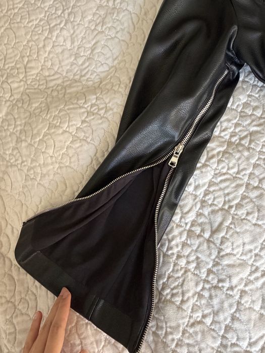 Черна кожена рокля