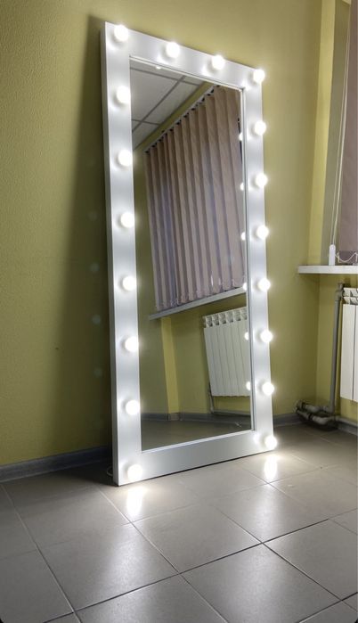 Визажное зеркало