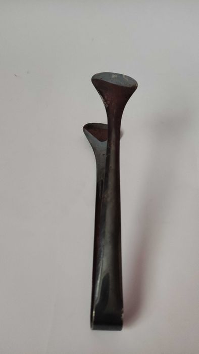 Голяма и удобна щипка за лед