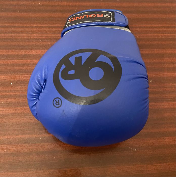 Боксерские перчатки