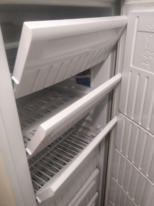 Холодильник indesit