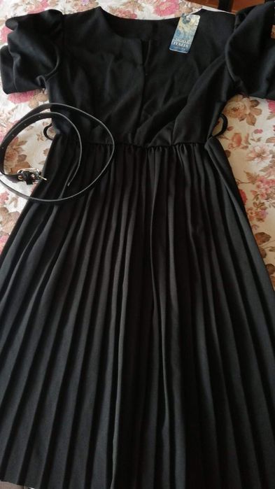Нова черна рокля