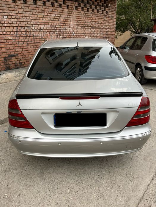 Лип спойлер мерцедес W211