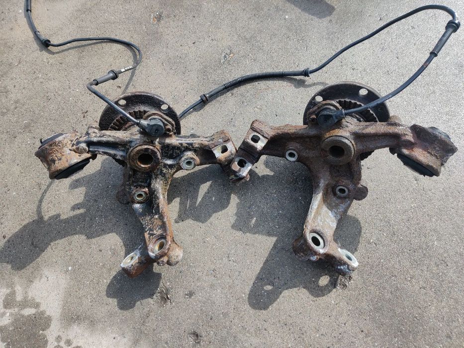 Fuzeta Brat cu rulment spate stanga dreapta Seat Exeo Audi A4 B6 B7 8E0505435 36 BC