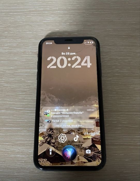 Продаю Айфон   11