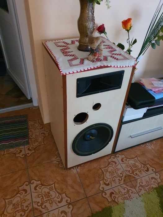 Boxe audio și amplificator