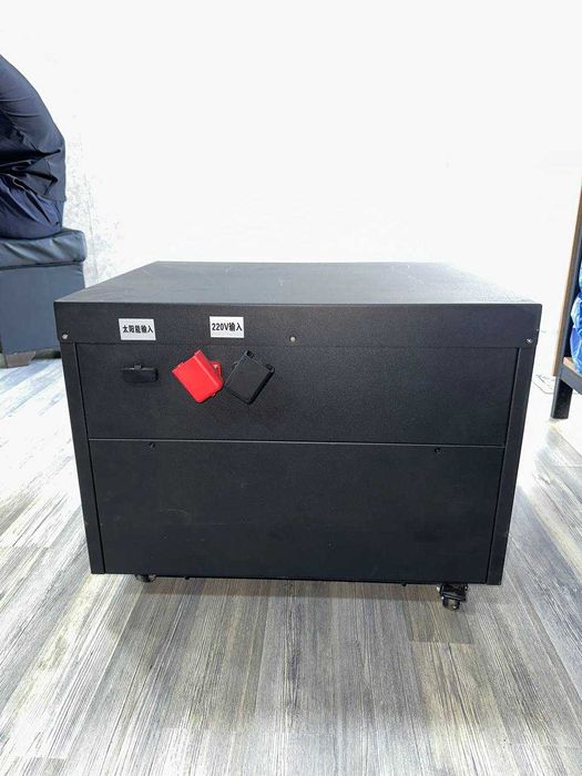 Power Bank 3kW va quyosh panellari