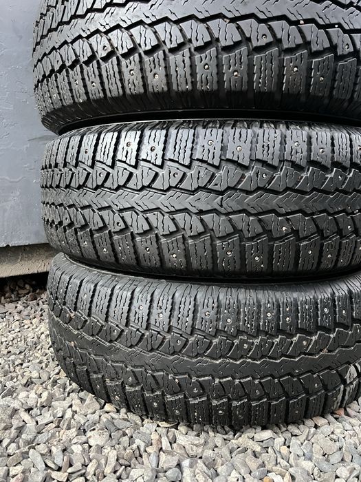 255/70/16 Maxxis Pressa Spike Suv