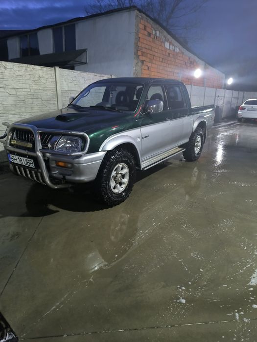 Mitsubishi l200, an 2000