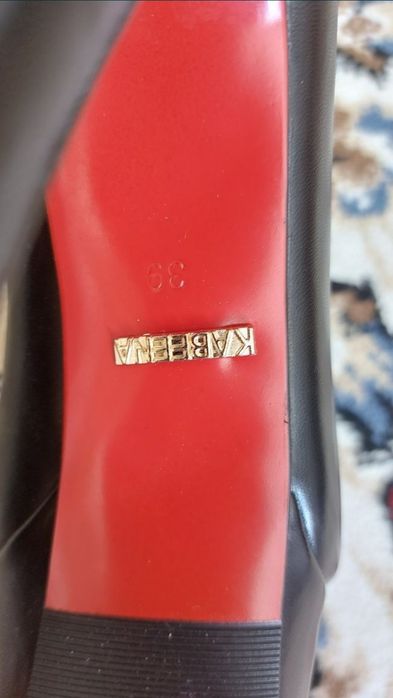 Продам туфли лабутены