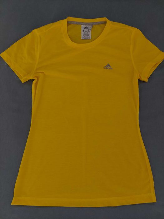 Adidas: pantaloni si tricouri femei