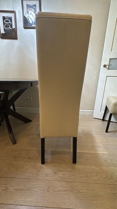 Стол с стульями