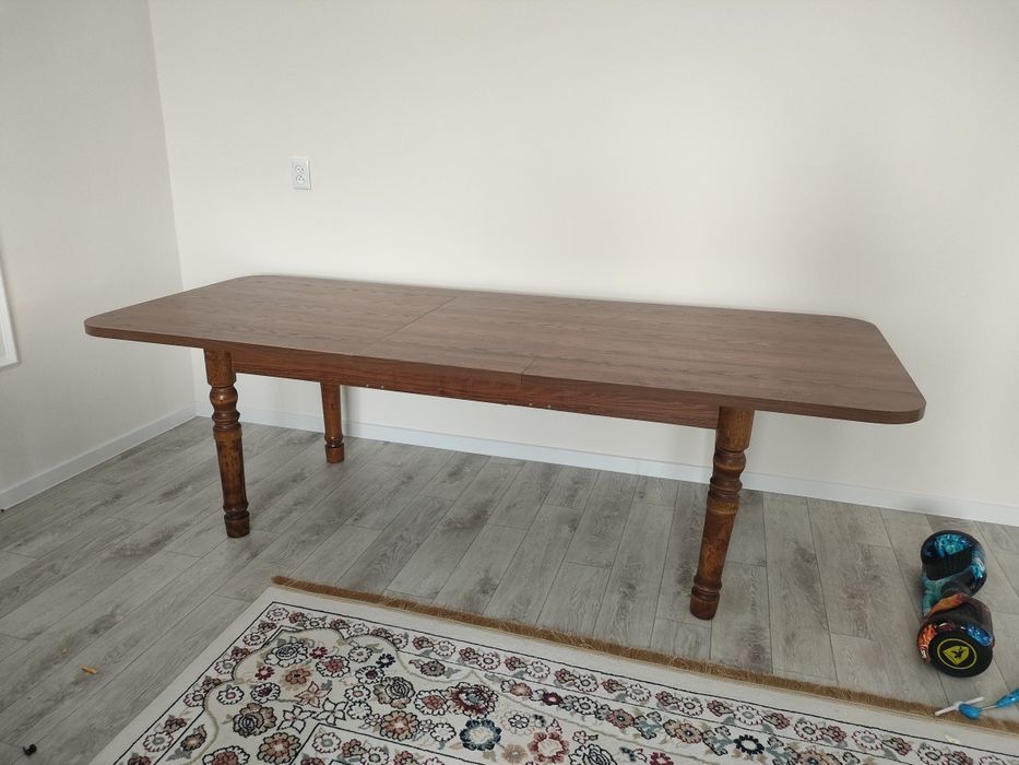 Продам деревяный жер стол