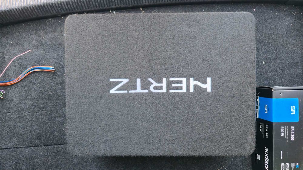 Subwoofer activ auto