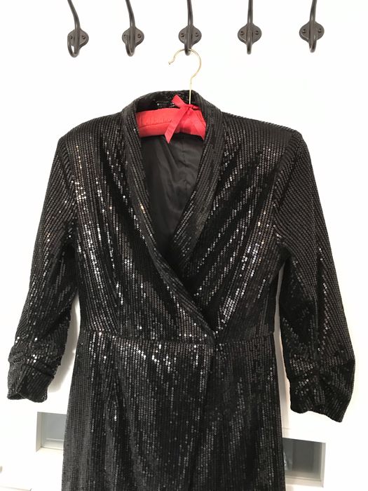 Rochie cocktail neagra paiete eleganta