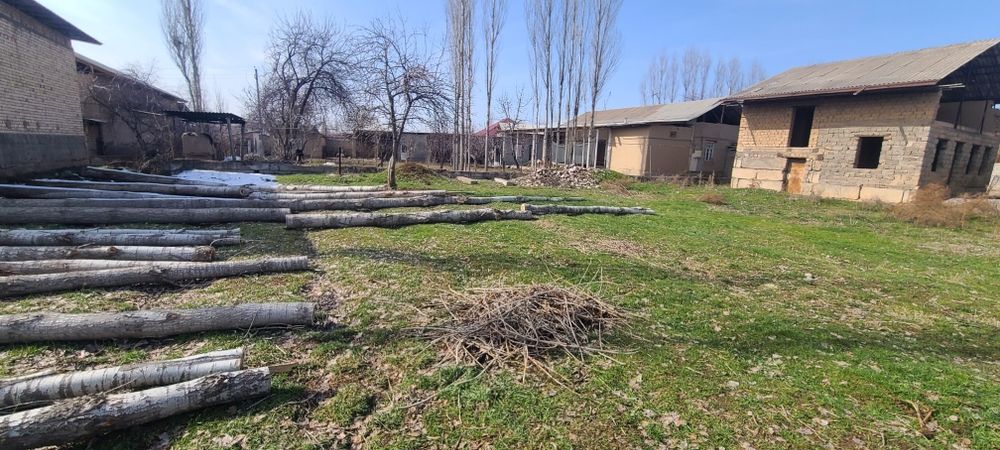 Срочно продаётся участок с времянкой